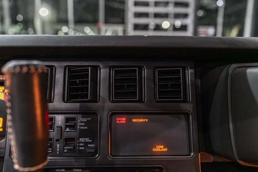 1989 Chevrolet Corvette C4 - Image 14 of 21