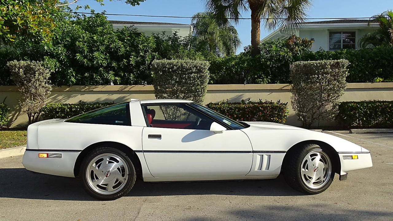 1989 Chevrolet Corvette C4 - Image 3 of 21