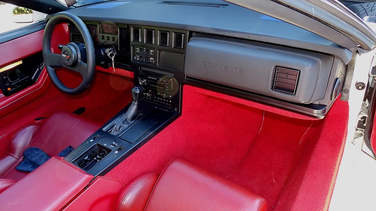 1989 Chevrolet Corvette C4 - Image 14 of 21