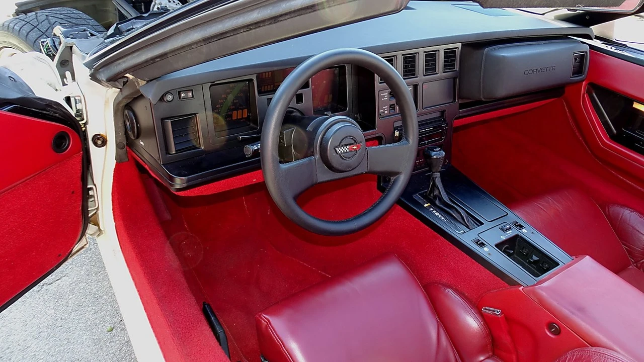 1989 Chevrolet Corvette C4 - Image 15 of 21