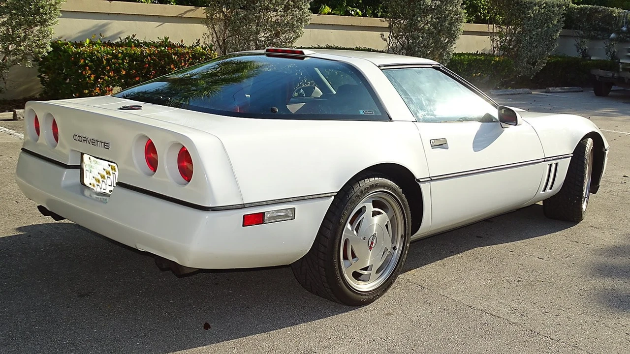 1989 Chevrolet Corvette C4 - Image 5 of 21