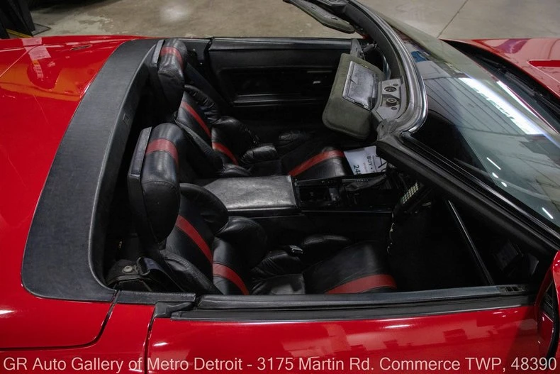 1989 Chevrolet Corvette C4 - Image 16 of 31