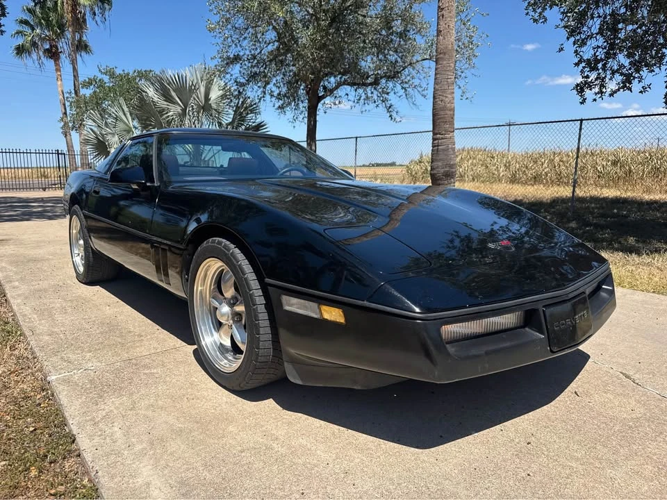 1989 Chevrolet Corvette C4 - Image 1 of 17