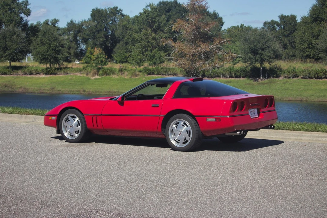 1989 Chevrolet Corvette C4 - Image 16 of 21