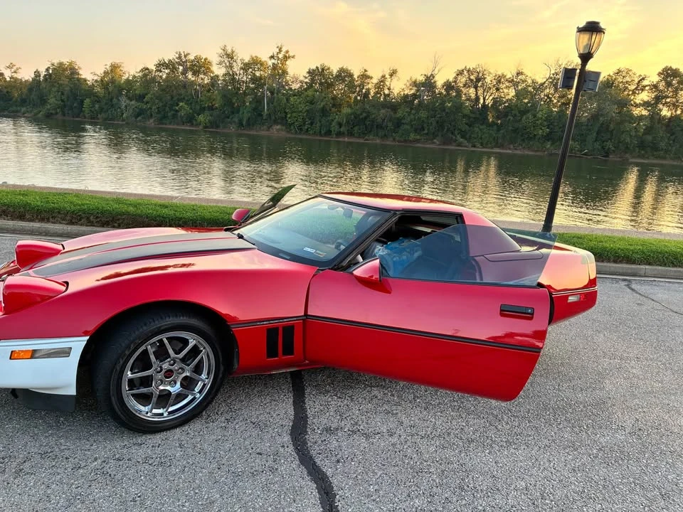 1989 Chevrolet Corvette C4 - Image 15 of 19