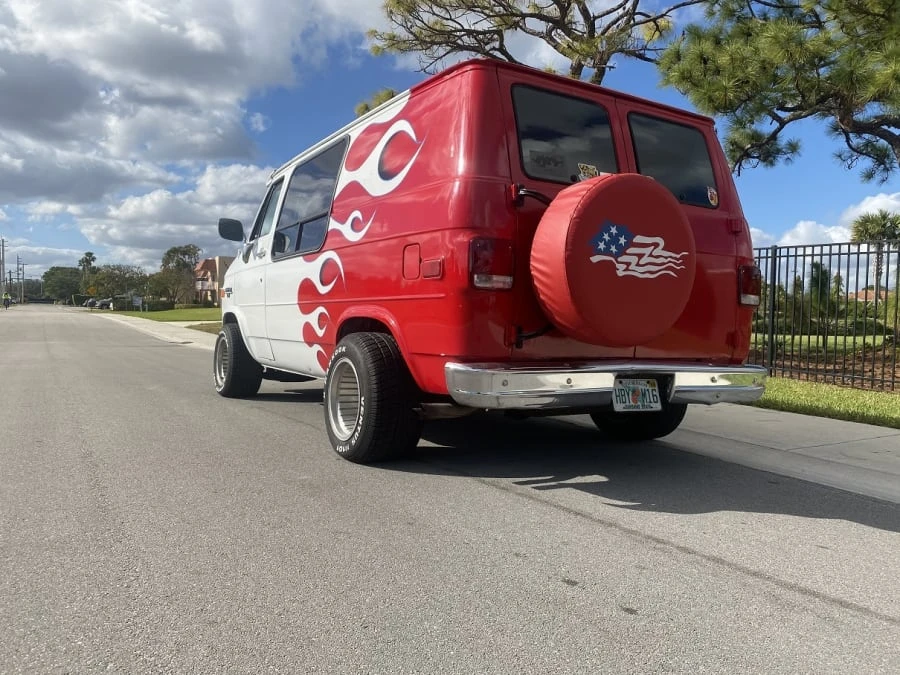 1989 Chevrolet G-Series Van - Image 3 of 6