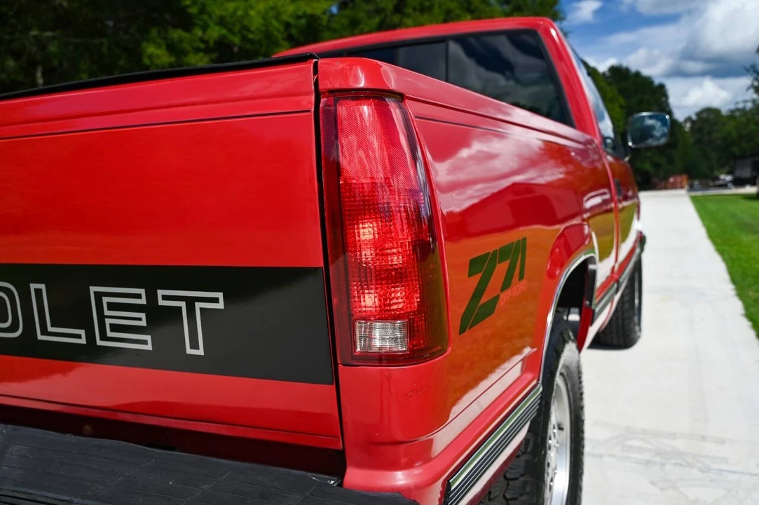 1989 Chevrolet C/K 4th Gen - Image 24 of 31