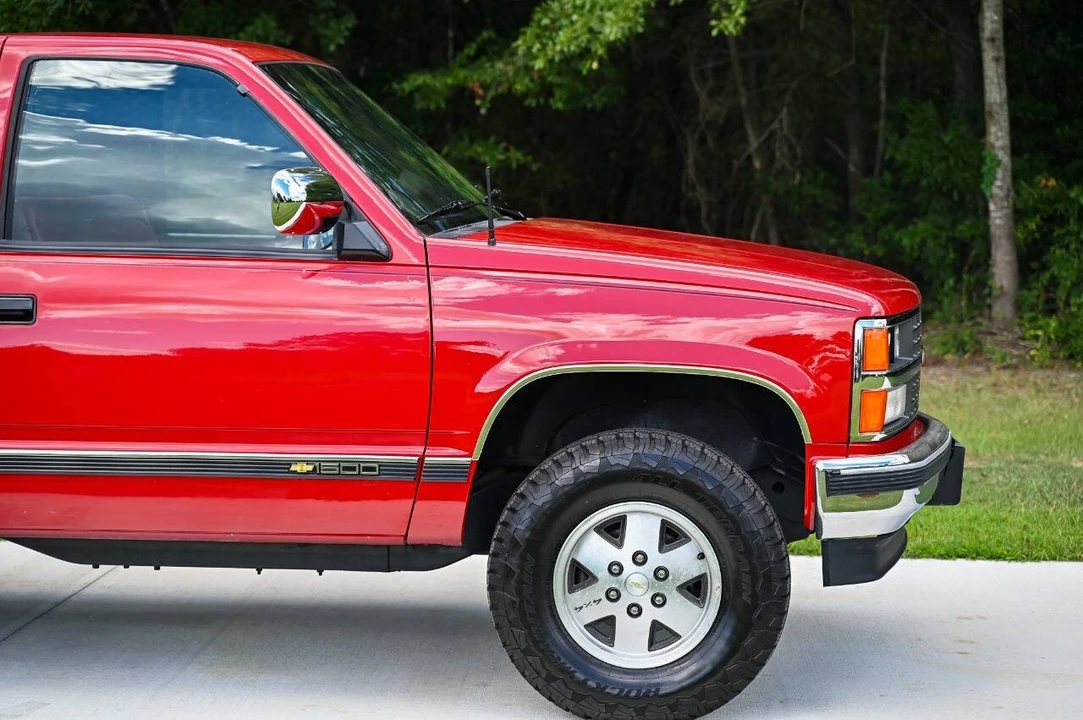 1989 Chevrolet C/K 4th Gen - Image 9 of 31