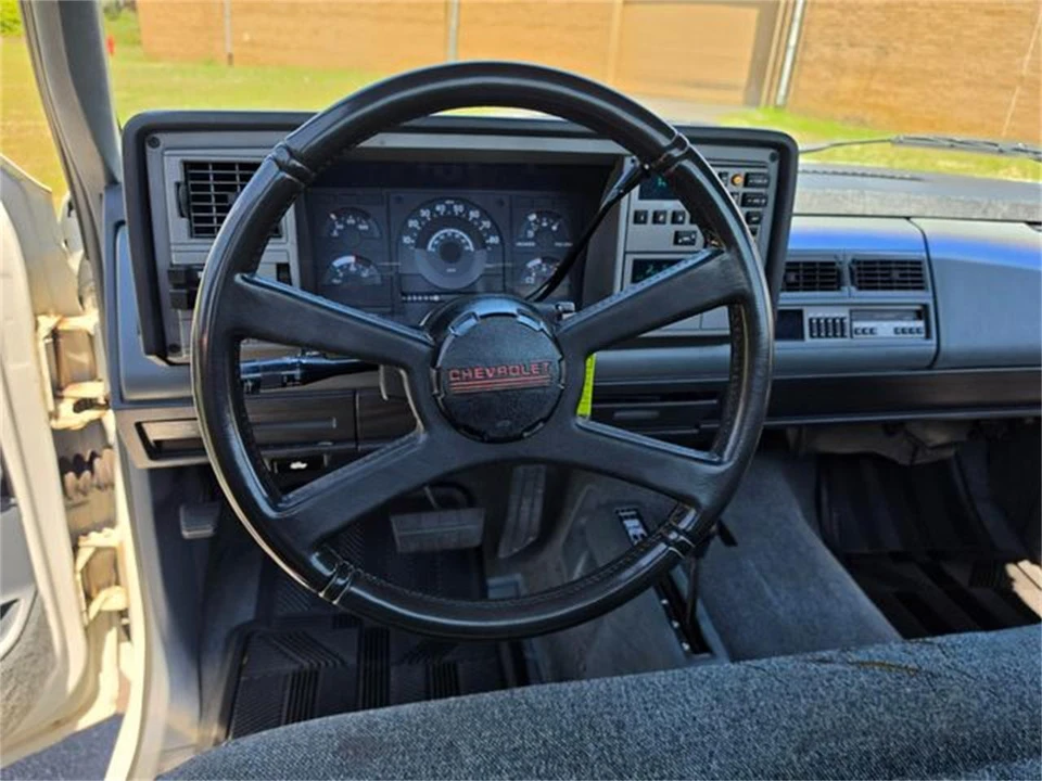 1989 Chevrolet C/K 4th Gen - Image 17 of 31