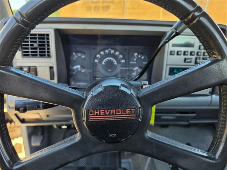 1989 Chevrolet C/K 4th Gen - Image 18 of 31