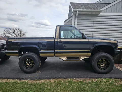1989 Chevrolet K1500 Tony Lama Truck Conversion