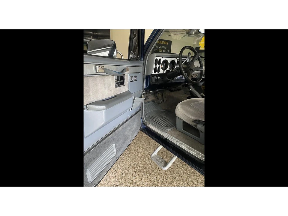 1989 Chevrolet K5 Blazer 2nd Gen - Image 13 of 20