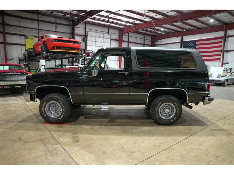 1989 Chevrolet K5 Blazer 2nd Gen - Image 21 of 31