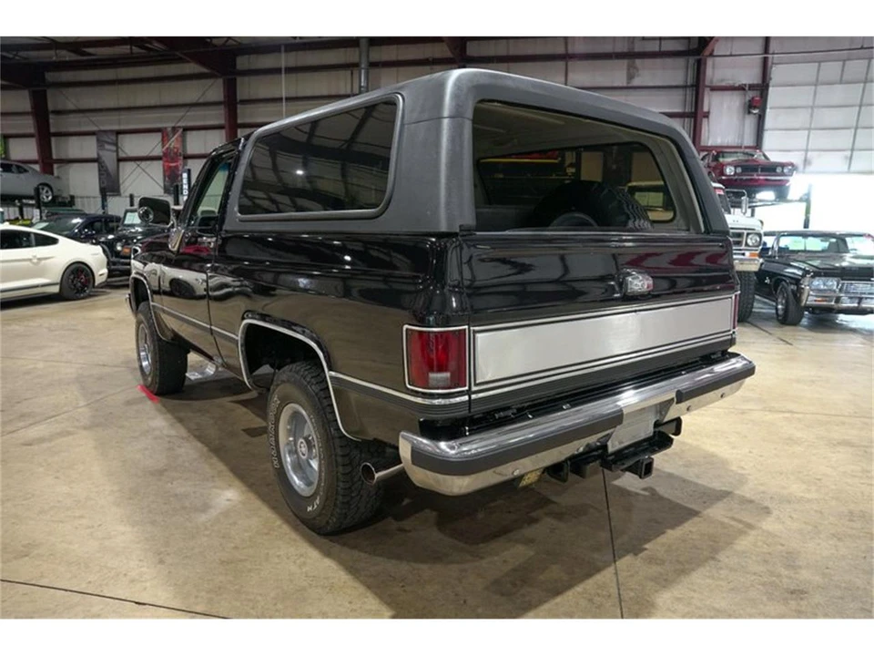 1989 Chevrolet K5 Blazer 2nd Gen - Image 22 of 31