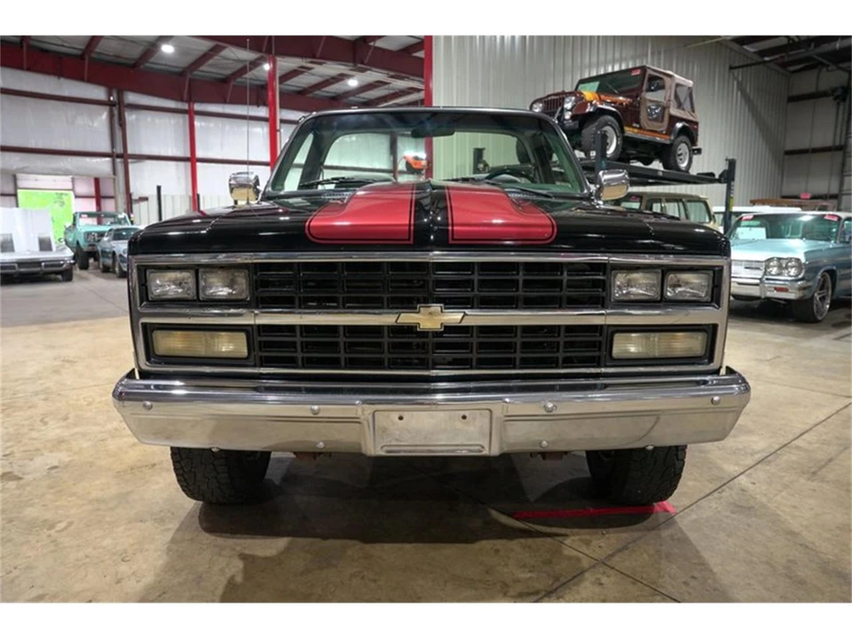 1989 Chevrolet K5 Blazer 2nd Gen - Image 13 of 31