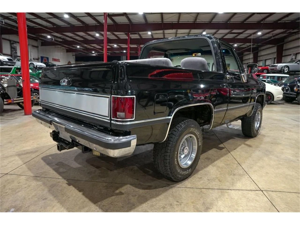 1989 Chevrolet K5 Blazer 2nd Gen - Image 8 of 31