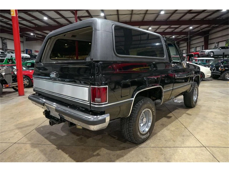 1989 Chevrolet K5 Blazer 2nd Gen - Image 24 of 31