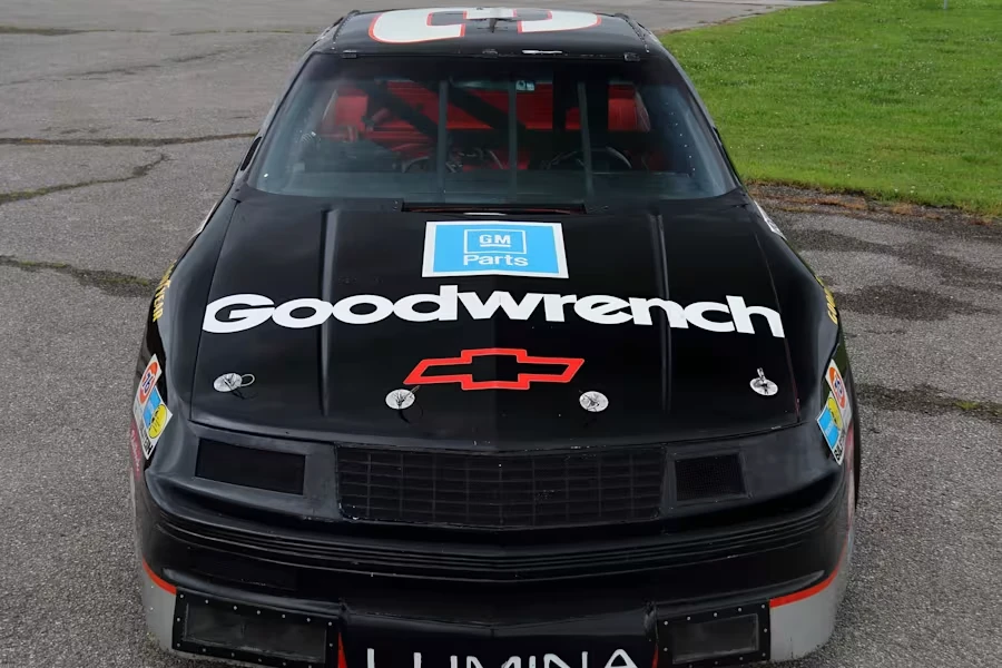 1989 Chevrolet Lumina - Image 8 of 27