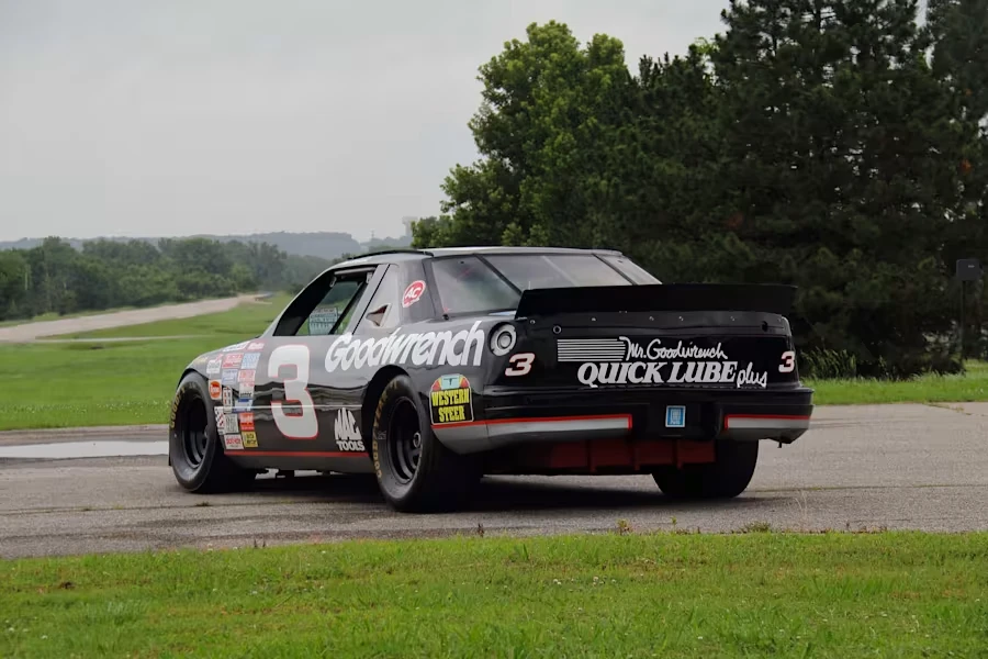 1989 Chevrolet Lumina - Image 7 of 27