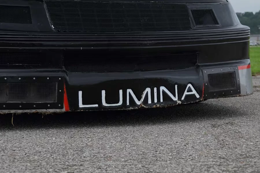 1989 Chevrolet Lumina - Image 12 of 27