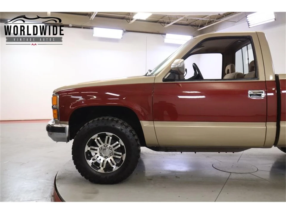 1989 Chevrolet - Image 7 of 31