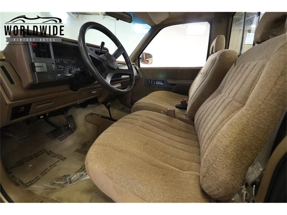 1989 Chevrolet - Image 27 of 31