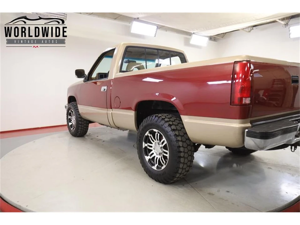 1989 Chevrolet - Image 20 of 31