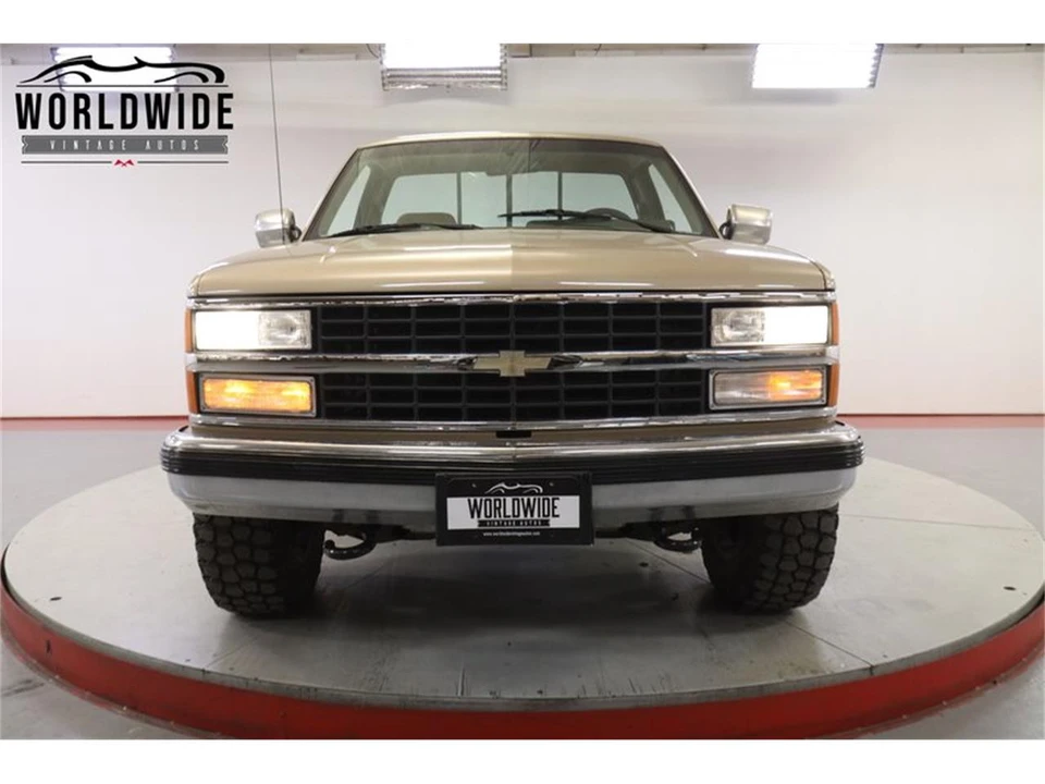 1989 Chevrolet - Image 16 of 31