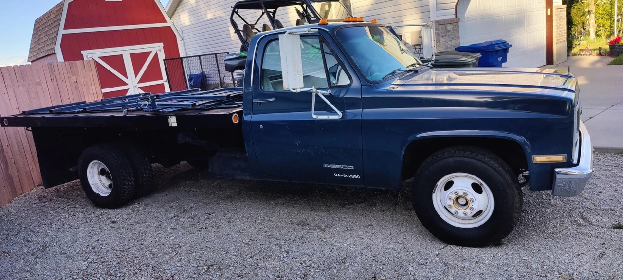 1989 Chevrolet C/K - Image 24 of 27