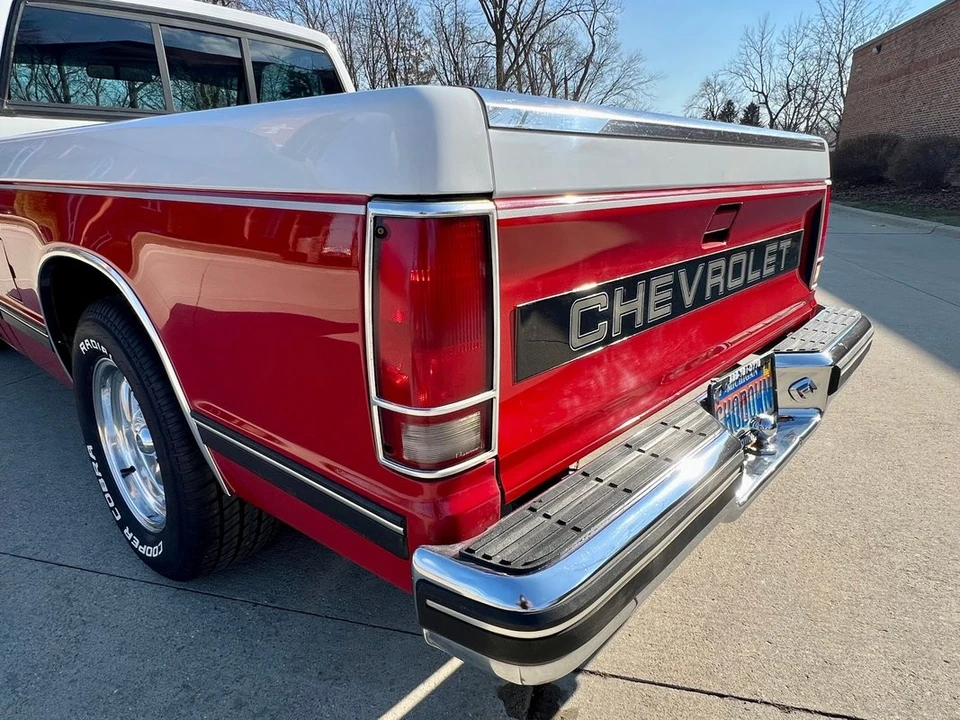 1989 Chevrolet S-10 - Image 10 of 21