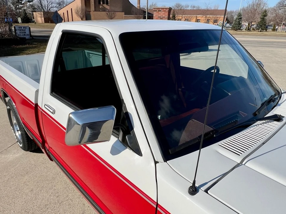 1989 Chevrolet S-10 - Image 19 of 21