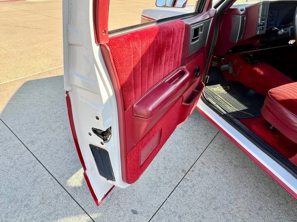 1989 Chevrolet S-10 - Image 29 of 31