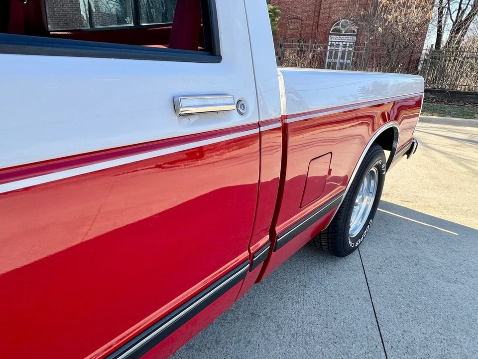 1989 Chevrolet S-10 - Image 13 of 21