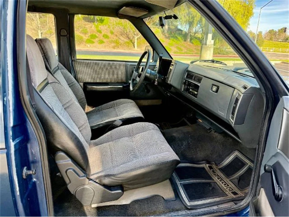 1989 Chevrolet S-10 - Image 2 of 10