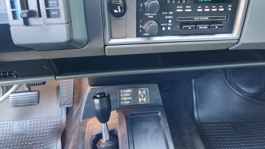 1989 Chevrolet S-10 Blazer 1st Gen - Image 11 of 18