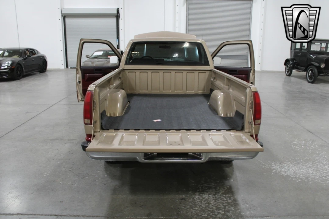 1989 Chevrolet C/K 4th Gen - Image 10 of 12
