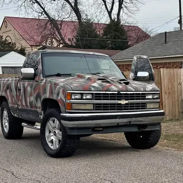 1989 Chevrolet Silverado 1500 Custom Pickup 4D 6 1/2 ft