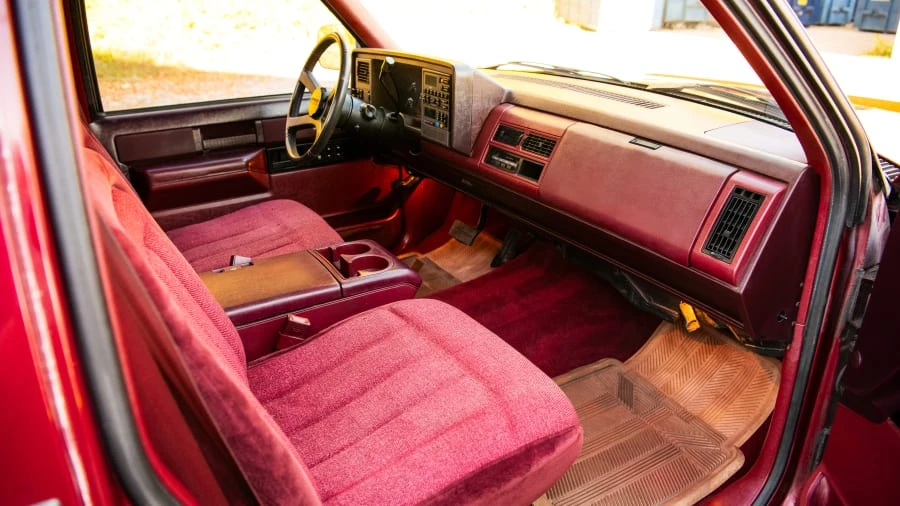1989 Chevrolet Silverado - Image 21 of 31
