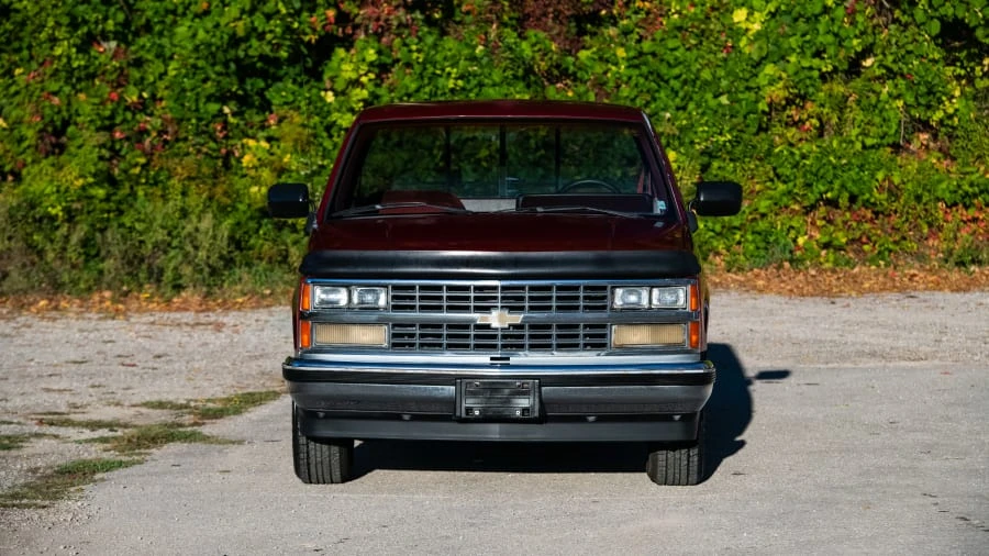 1989 Chevrolet Silverado - Image 4 of 31