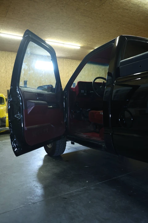 1989 Chevrolet Silverado - Image 9 of 25