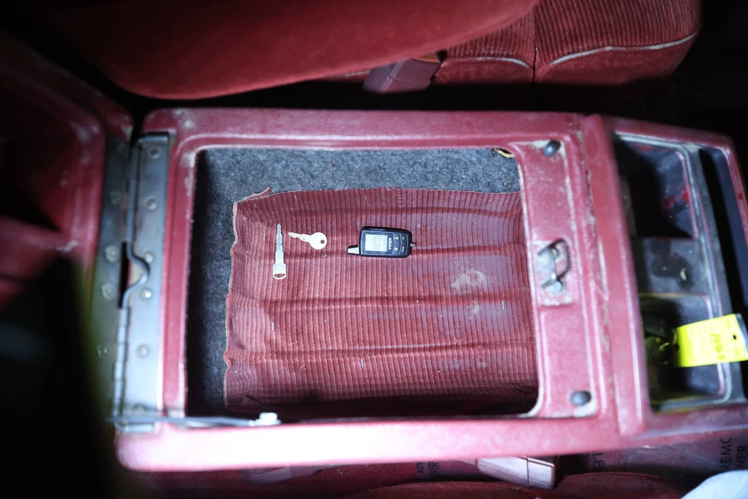 1989 Chevrolet Silverado - Image 11 of 25