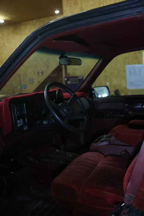 1989 Chevrolet Silverado - Image 15 of 25