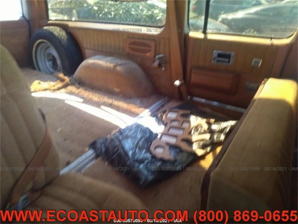 1989 Chevrolet Suburban 7th Gen - Image 9 of 10