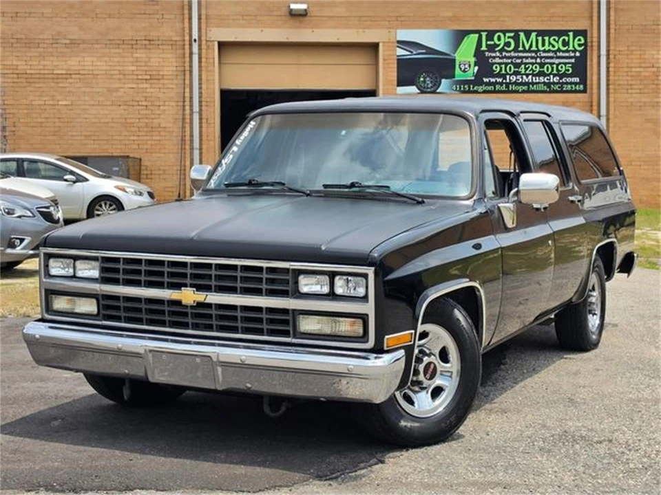 1989 Chevrolet Suburban 7th Gen - Image 13 of 31