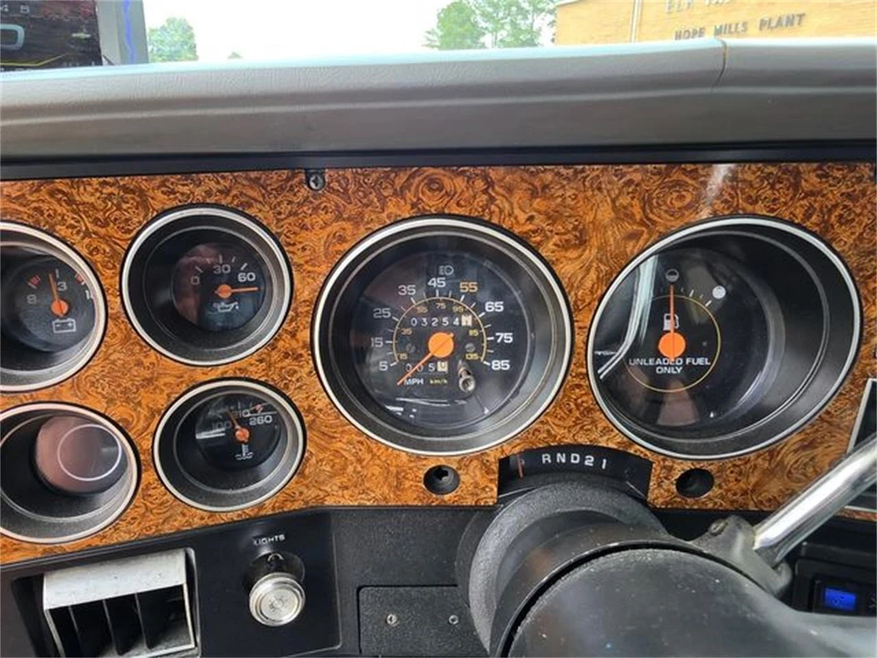 1989 Chevrolet Suburban 7th Gen - Image 18 of 31