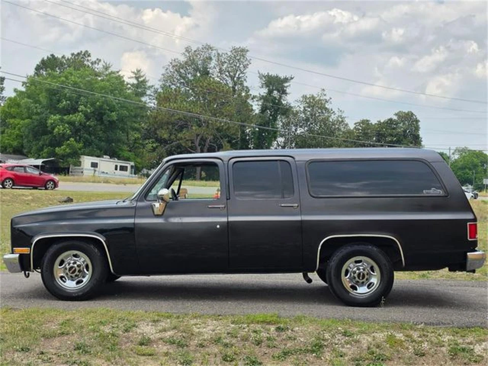 1989 Chevrolet Suburban 7th Gen - Image 12 of 31
