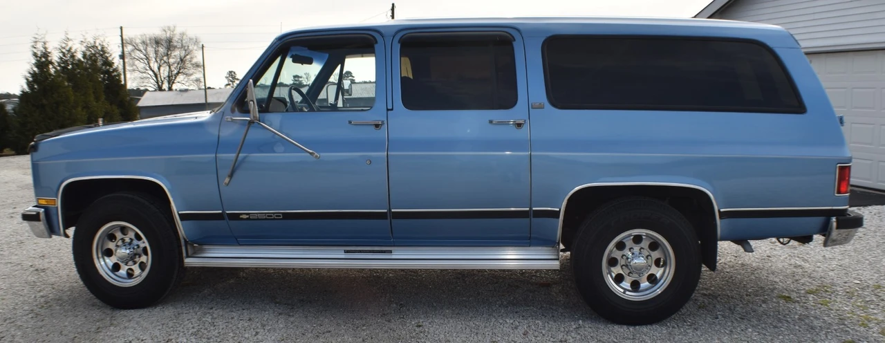 1989 Chevrolet Suburban 7th Gen - Image 7 of 21