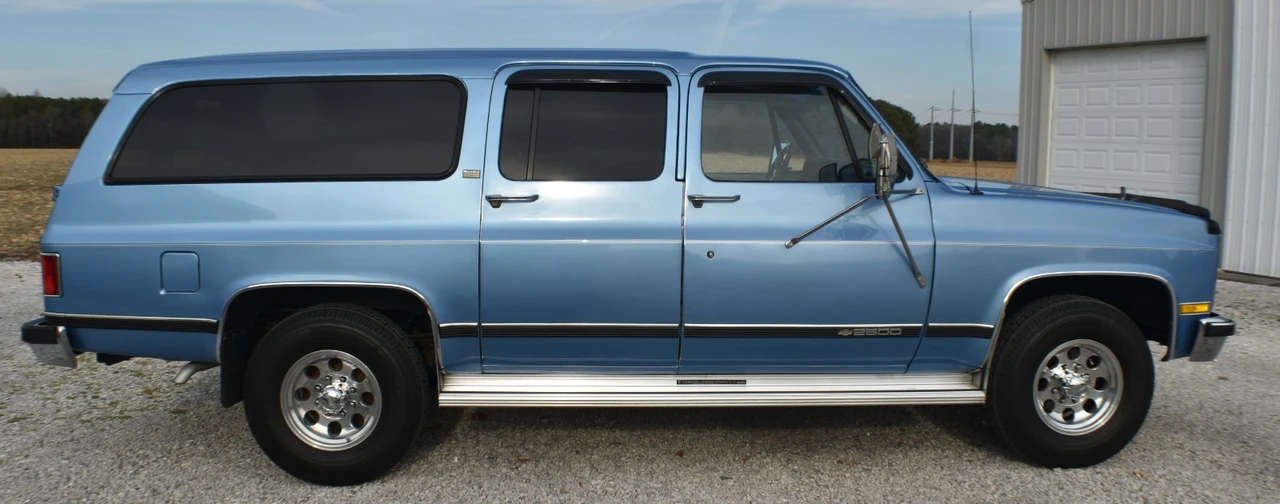 1989 Chevrolet Suburban 7th Gen - Image 13 of 21