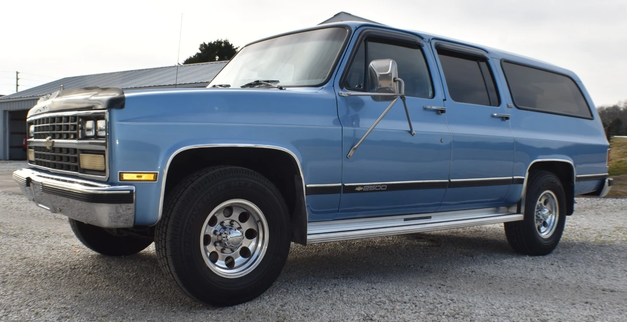 1989 Chevrolet Suburban 7th Gen - Image 6 of 21