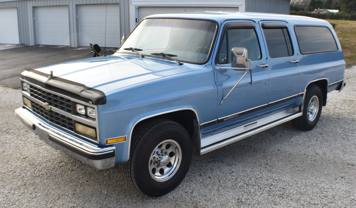 1989 Chevrolet Suburban 7th Gen - Image 5 of 21
